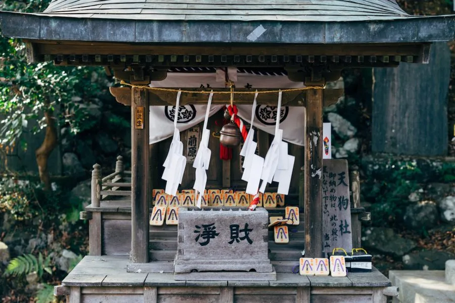 Religia w Japonii: Kultura, historia i wierzenia Japończyków